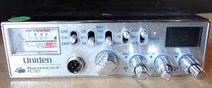 lot 105 image: VINTAGE UNIDEN BEARCAT PC787 40 CHANNEL CB RADIO