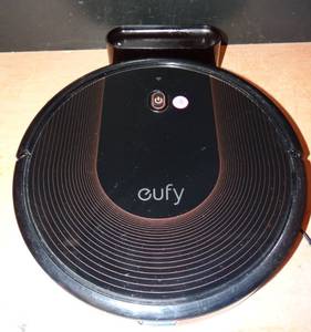lot 198 image: EUFY ROBOVAC 30C VACUUM CLEANER - POWER TESTED GOOD $$$