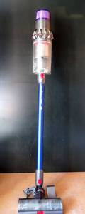 lot 199 image: Dyson V11 Torque Drive Sv14, Stick Vacuum Cleaner, Blue wCharger $$$ TESTEDWORKS