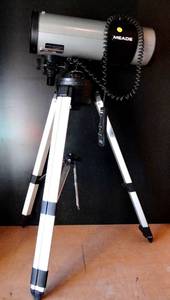 lot 200 image: MEADE D114MM f1000 f8.8 TELESCOPE WITH TRIPOD,LENSES & REMOTE $$$
