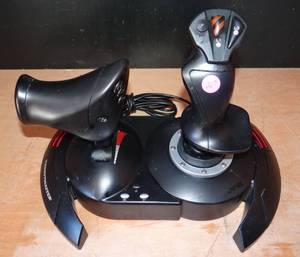 lot 207 image: Thrustmaster T.Flight HOTAS 4 for PS4 and PC - PlayStation 4 $$