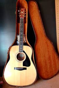 lot 236 image: BIG $$$ ITEM - INCREDIBLE YAMAHA MODEL FG-460S W RARE DOVE INLAYS IN GREAT CONDITION W ALLIGATOR PATTERN CASE - $$$$