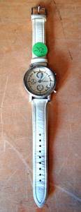 lot 252 image: WHITE FACE FOSSIL WATCH - MODEL 251302