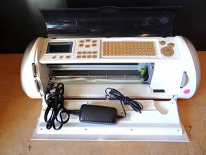 lot 279 image: CRICKET EXPRESSION MACHINE WPOWER SUPPLY AS SHOWN
