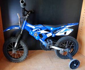 lot 290 image: AWESOME Yamaha 16 Moto BMX Boys Bike wTraining Wheels, Blue $$$