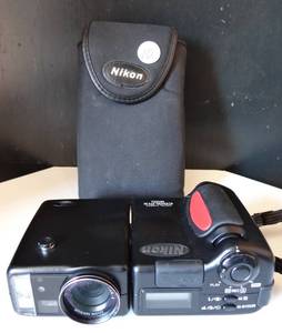 lot 10 image: Vintage Nikon Coolpix 950 2MP Digital Camera, 3X Optical Zoom