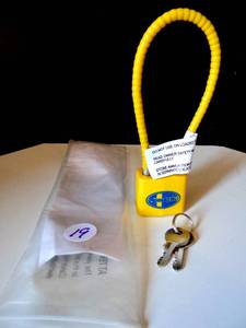 lot 19 image: NEW Mossberg Yellow Padlock Gun Lock R10SC3 - Sealed Secure Flexible Cable