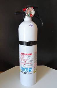 lot 29 image: KIDDIE DRY CHEMICAL EXTINGUISHER (NEEDS REFILL)
