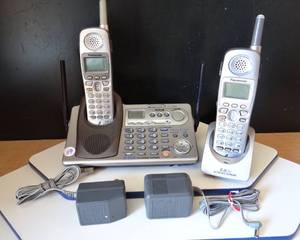 lot 59 image: Panasonic Cordless Phone 2 Handset System Caller ID Call Wait Answer KX-TG5243