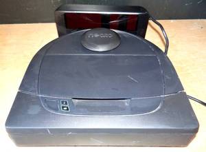 lot 63 image: Neato Botvac D4 Robotic Vacuum Cleaner - POWER TESTED GOOD