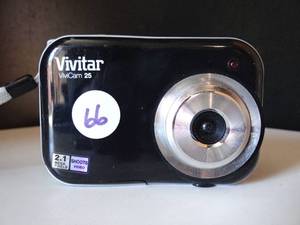 lot 66 image: Vivitar Vivicam 25 (2.1 MP) Camera