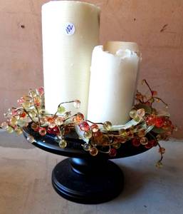 lot 102 image: NICE CANDLE CENTERPIECE (NEEDS REPLACEMENT CANDLES)