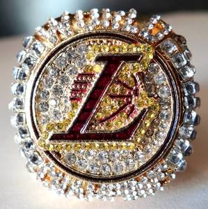 lot 140 image: LOS ANGELES LAKERS Championship Ring 2020 (LEBRON JAMES) Official Souvenir Fan Ring. Magnetic Removable Top - SIZE 11