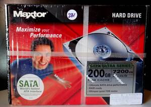 lot 231 image: Maxtor Ultra Series 200GB 7200 RPM Ultra ATA133 Internal Hard Drive SEALED