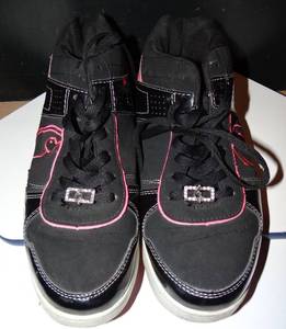lot 273 image: WOMENS BABY PHAT SHOES - BLACK & HOT PINK - SIZE 8.5