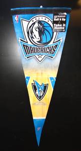 lot 277 image: DALLAS MAVERICKS WALL PENNANT W TAGS