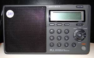 lot 284 image: Optimus 12-808 AM FM SW TV WX RADIO PLL Synthesized Receiver