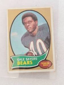 lot 20 image: Topps - 1970 Gale Sayers - football card - Authenticity Unkown