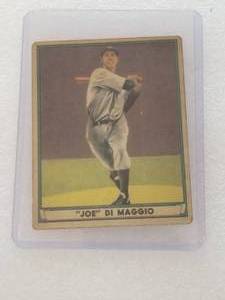 lot 9 image: Joe DiMaggio - Baseball card - Authenticity Unknown