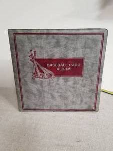 lot 46 image: Binder full of 1990 Fleer baseball cards