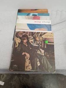 lot 228 image: Selection of vintage 33s albums