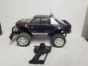lot 156 image: Radio Controlled F150-Harley Davidson Ford truck