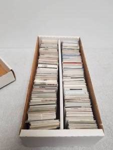 lot 180 image: Selection of varies baseball, football, basketball, and hockey cards - 1000