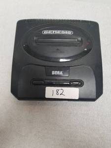 lot 182 image: Sega-Genesis game console - no cord