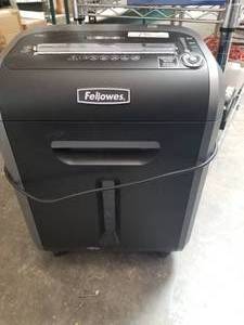 lot 198 image: Fellowes paper shredder