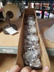 lot 265 image: Selection of chrome towel holders