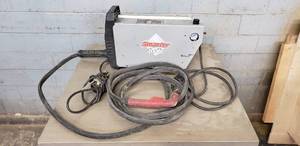 lot 27 image: Smarter Tools Cut-40 Plasma Cutter