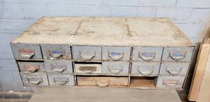 lot 38 image: Vintage Lyon Metal Parts Organizer Cabinet - 16 Total Bins