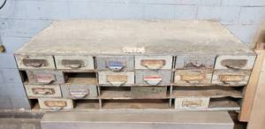 lot 39 image: Vintage Lyon Metal Parts Organizer Cabinet - 16 Total Bins