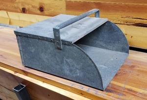 lot 85 image: Vintage Galvanized Coal Scoop