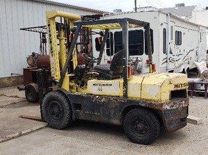 lot 2 image: 1981 Mitsubishi Model FD40 Diesel Forklift