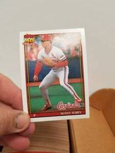lot 12 image: Set of 1991 Topps baseball cards
