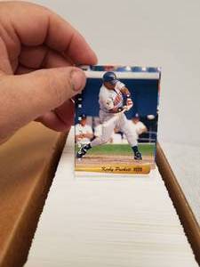 lot 21 image: Set of 1993 Upper Deck baseball cards