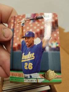 lot 47 image: Set of 1994 Fleer Ultra Series 1 baseball cards