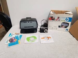 lot 71 image: HP Photosmart Compact Photo Studio