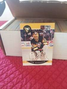 lot 98 image: Set of 90-91 Pro Set Hockey cards