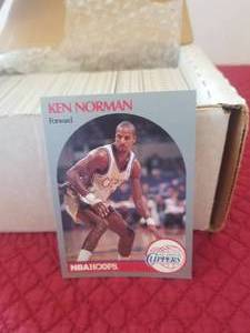 lot 87 image: Set of 90-91 Hoops basketball cards
