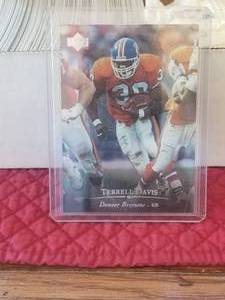 lot 33 image: Set of 1996 Upper Deck Silver football cards
