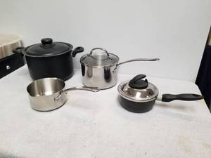 lot 221 image: Pots and pans
