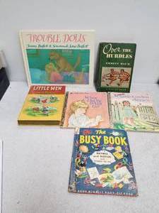 lot 201 image: Selection of Childrens books