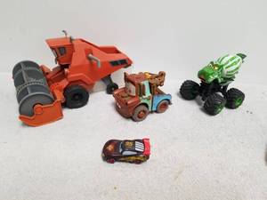lot 152 image: Selection of Disneys Cars movie character cars - Mater and Lightning, etc