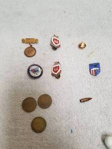 lot 139 image: Selection pinbacks