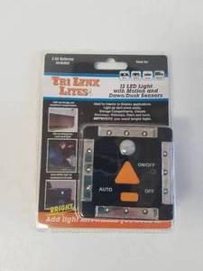 lot 116 image: LYNX 12-LED LIGHT WITH MOTION AND DAWNDUSK SENSORS  BLACK- #00027B