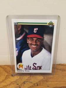 lot 135 image: 1990 Upper Deck Sammy Sosa baseball card