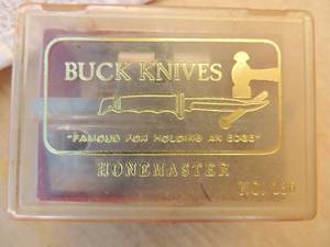 lot 43 image: Buck knives Hone master No.136 Knife sharpener in original red box