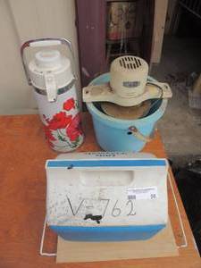 lot 58 image: Igloo lunch tote, cutting board, ice cream maker, electric tea urn
